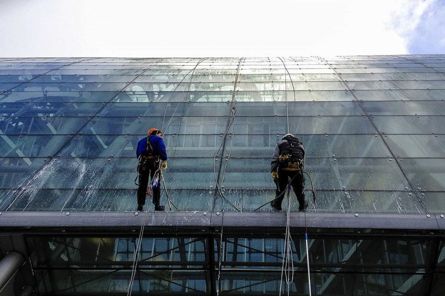 Glas- & Fensterreinigung - TipTop Service Reinigung